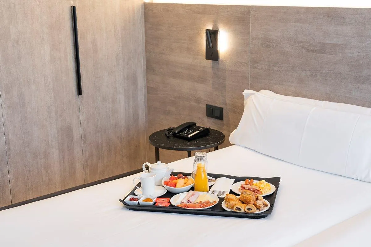 Attica 21 Barcelona Mar Hotell 4*,